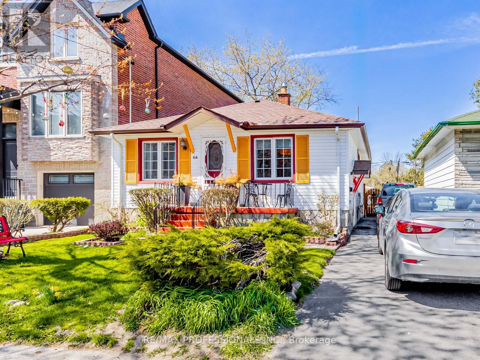64 ELDER AVENUE, toronto (long branch), Ontario