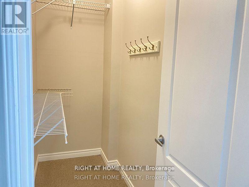 36 Michael Power Place, Toronto, Ontario  M9A 5G9 - Photo 12 - W12142954