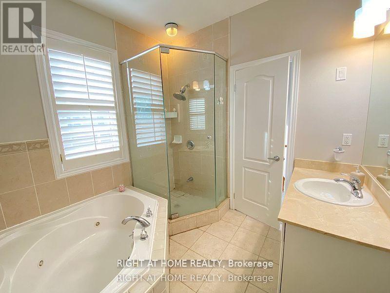 36 Michael Power Place, Toronto, Ontario  M9A 5G9 - Photo 14 - W12142954