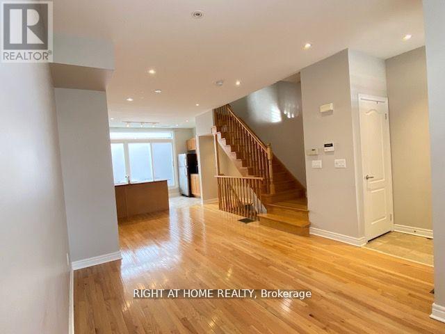 36 Michael Power Place, Toronto, Ontario  M9A 5G9 - Photo 5 - W12142954