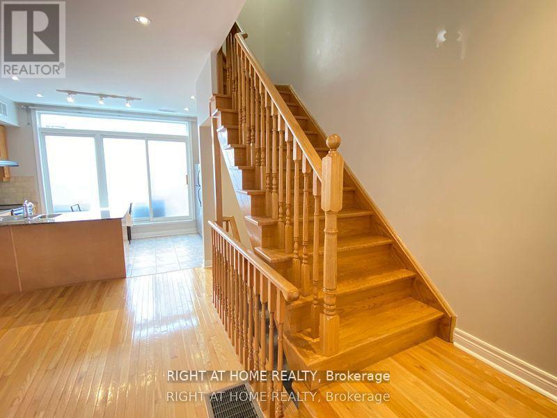 36 Michael Power Place, Toronto, Ontario  M9A 5G9 - Photo 6 - W12142954