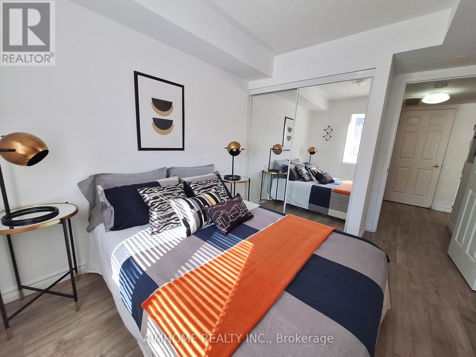 318 - 4975 Southampton Drive, Mississauga, Ontario  L5M 8E6 - Photo 9 - W12142984