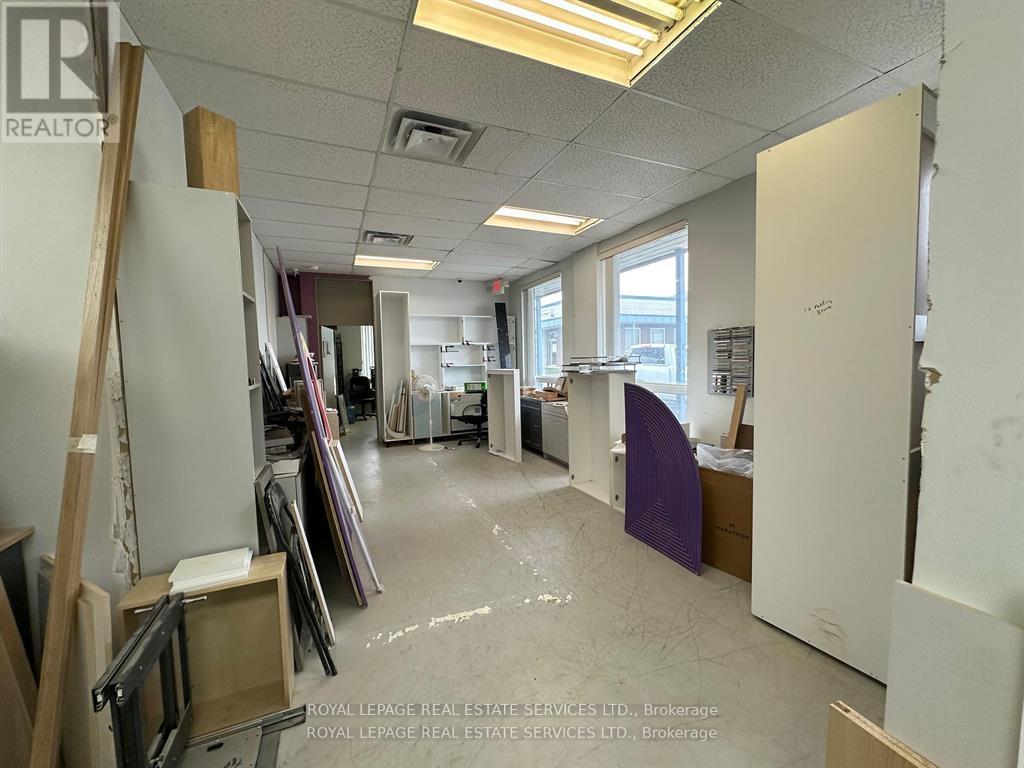 A - 3279 Lenworth Drive, Mississauga, Ontario  L4X 2G6 - Photo 10 - W12142985
