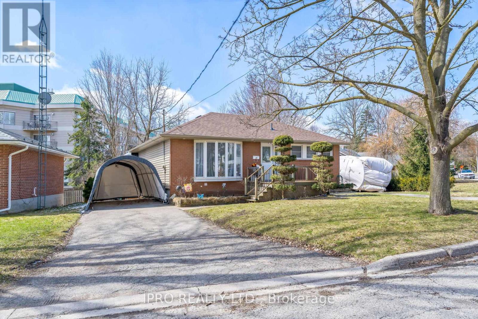 Property at 19 DAYFOOT DRIVE image 3