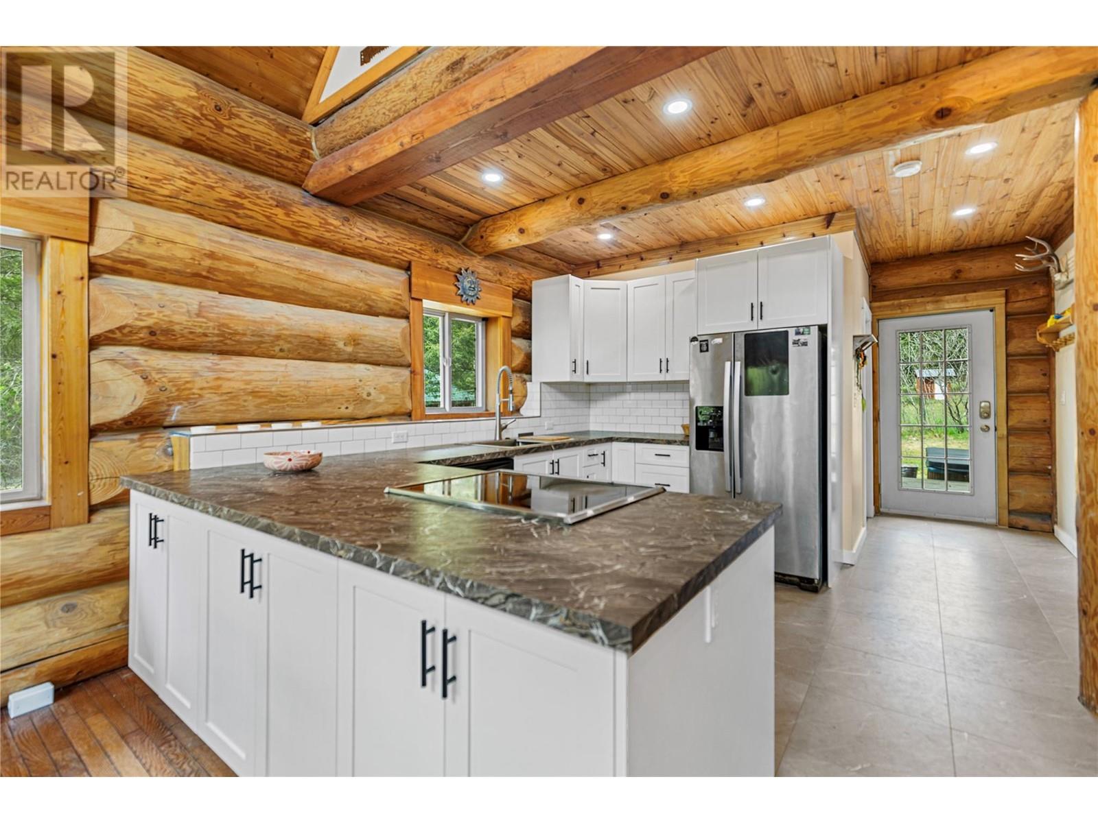 753 Leonie Creek Road, Barriere, British Columbia  V0E 1E0 - Photo 5 - 10347573