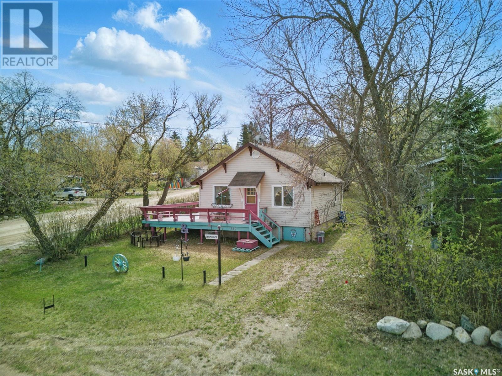 320 Douglas Avenue, Manitou Beach, Saskatchewan  S0K 4T1 - Photo 2 - SK003974