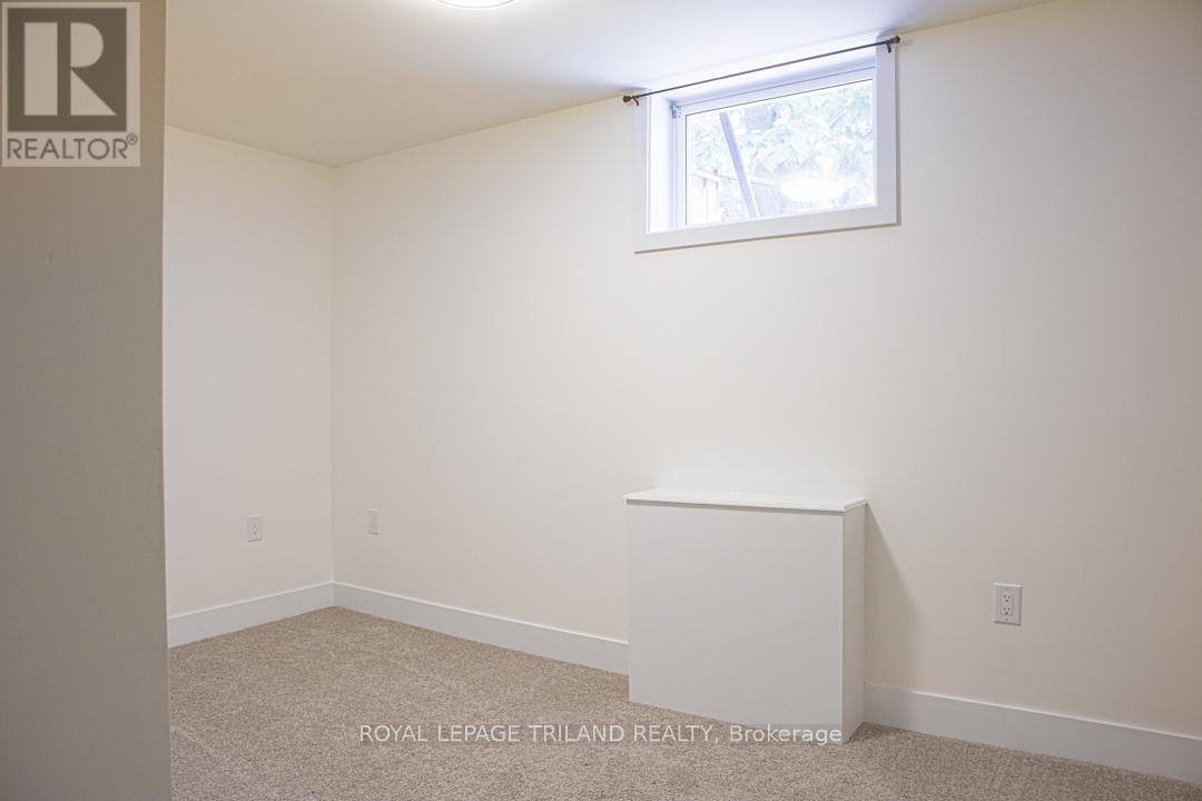 Lower - 18 Thorncrest Crescent, London South, Ontario  N6J 1K3 - Photo 5 - X12143007