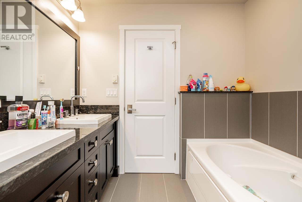 122 1480 Southview Street, Coquitlam, British Columbia  V3E 0G5 - Photo 23 - R3001705
