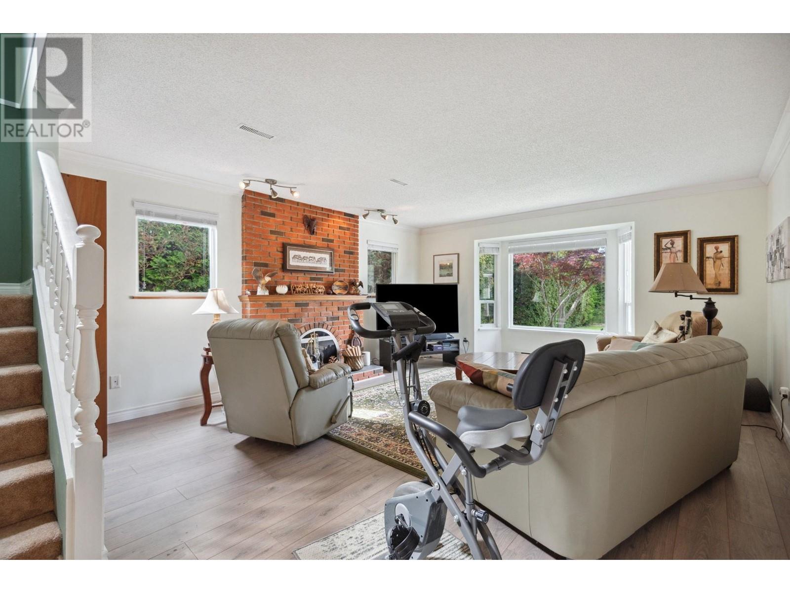 Property at 4300 STEVESTON HIGHWAY image 4