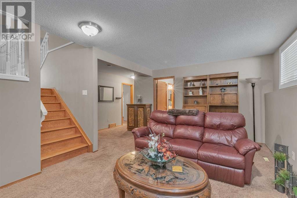 13 Douglasbank Gardens Se, Calgary, Alberta  T2Z 2C9 - Photo 29 - A2219900