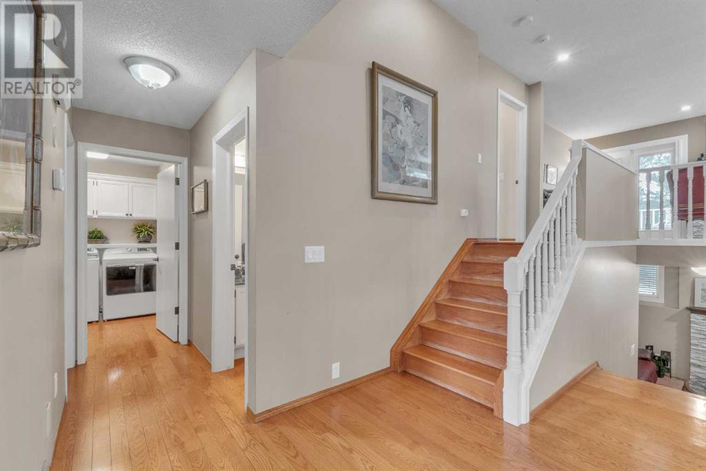 13 Douglasbank Gardens Se, Calgary, Alberta  T2Z 2C9 - Photo 4 - A2219900