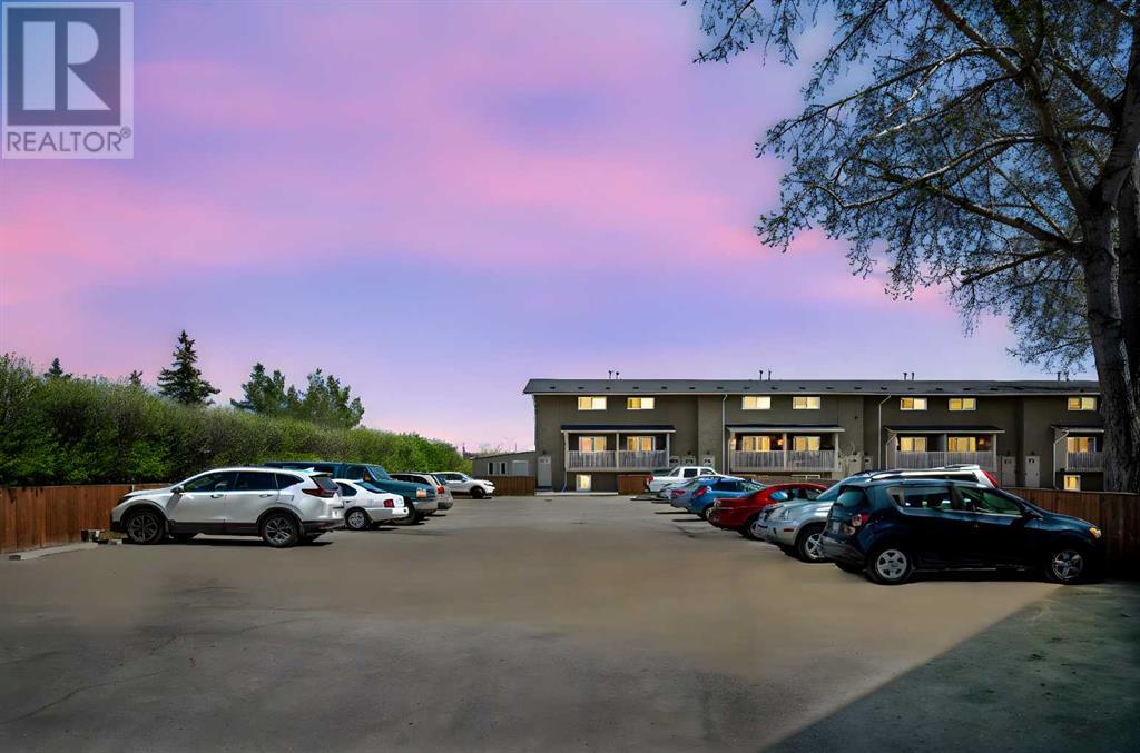 Property at 11, 8112 36 Avenue NW image 3