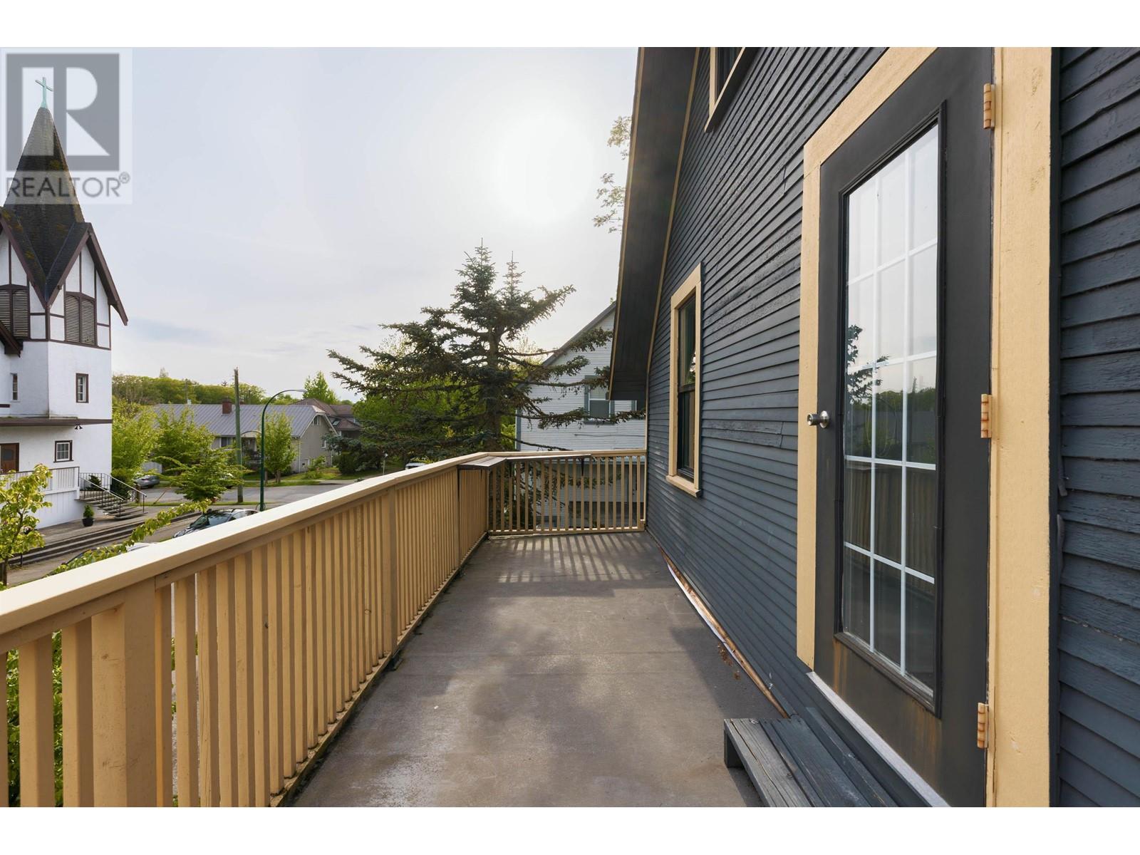 Property at 925 E 19TH AVENUE image 2