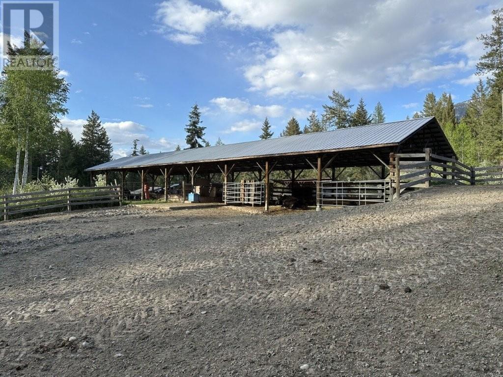 3677 20th Street, Lister, British Columbia  V0B 1G2 - Photo 32 - 10347578