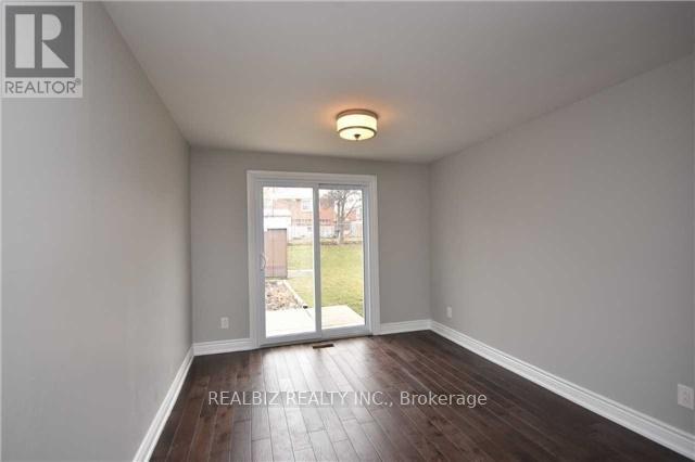 3316 Queen Frederica Drive, Mississauga, Ontario  L4Y 3B2 - Photo 5 - W12118619