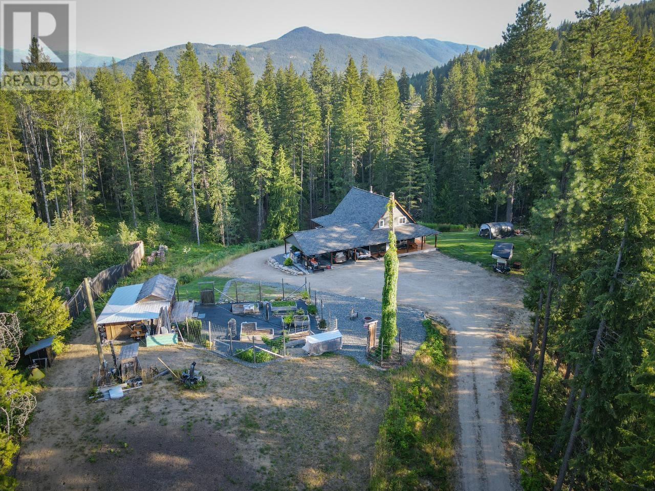 4351 POPLAR RIDGE Road, Krestova, British Columbia