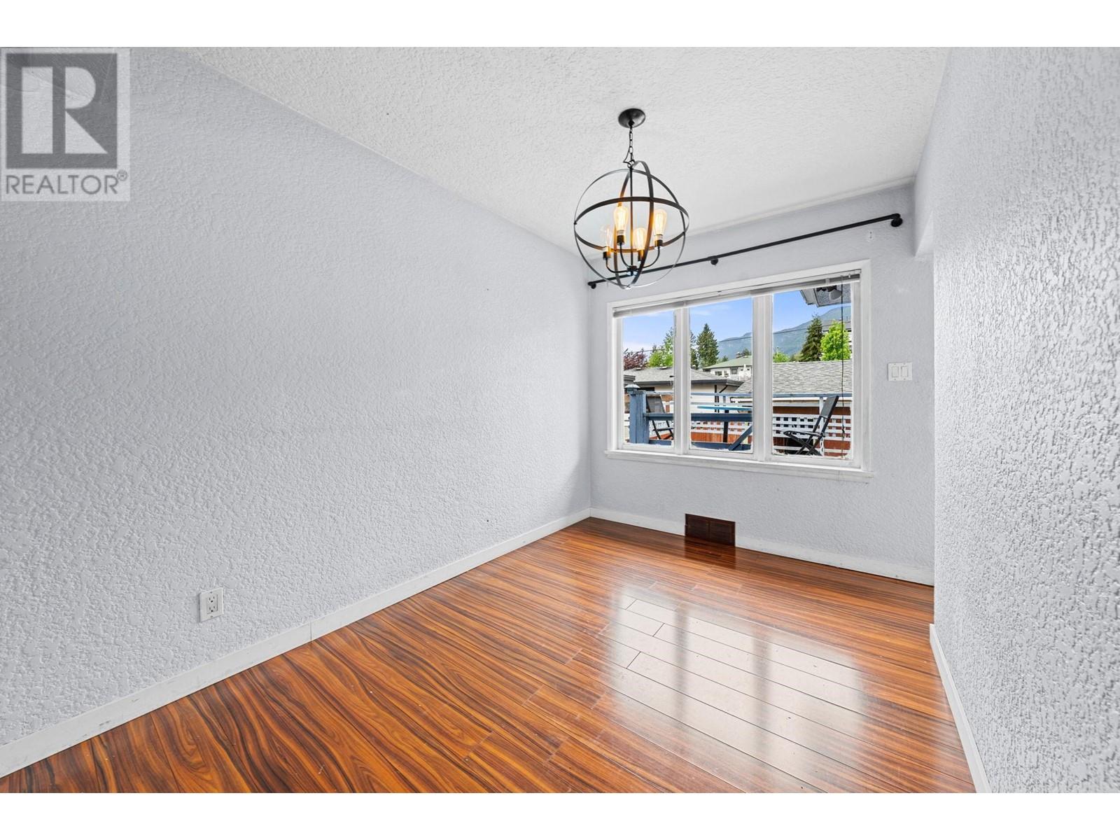 432 W 25th Street, North Vancouver, British Columbia  V7N 2G2 - Photo 27 - R3001520