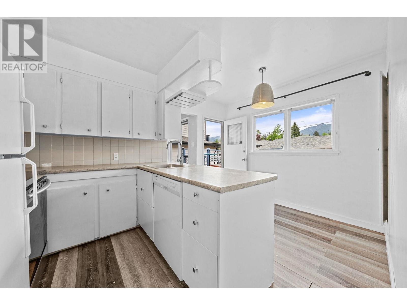 432 W 25th Street, North Vancouver, British Columbia  V7N 2G2 - Photo 14 - R3001520