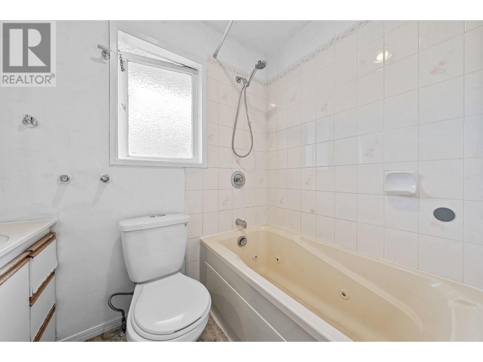 432 W 25th Street, North Vancouver, British Columbia  V7N 2G2 - Photo 31 - R3001520