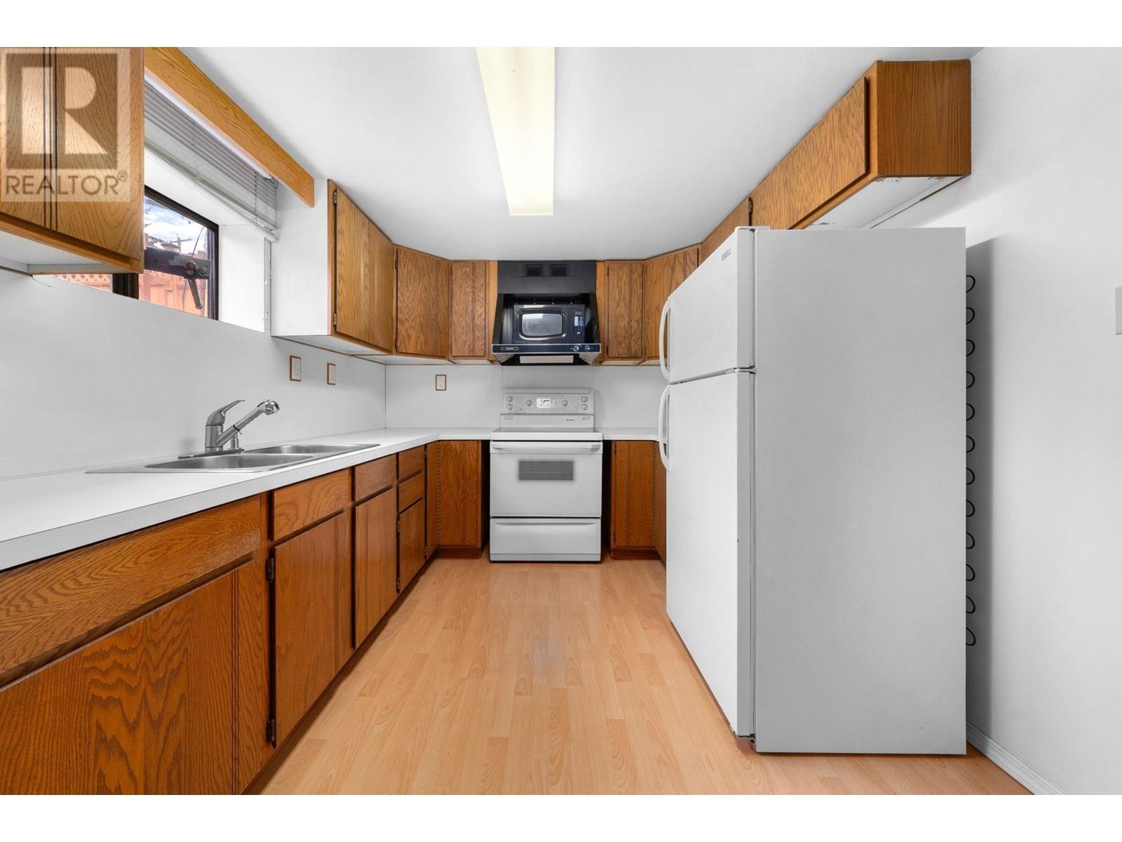 432 W 25th Street, North Vancouver, British Columbia  V7N 2G2 - Photo 8 - R3001520