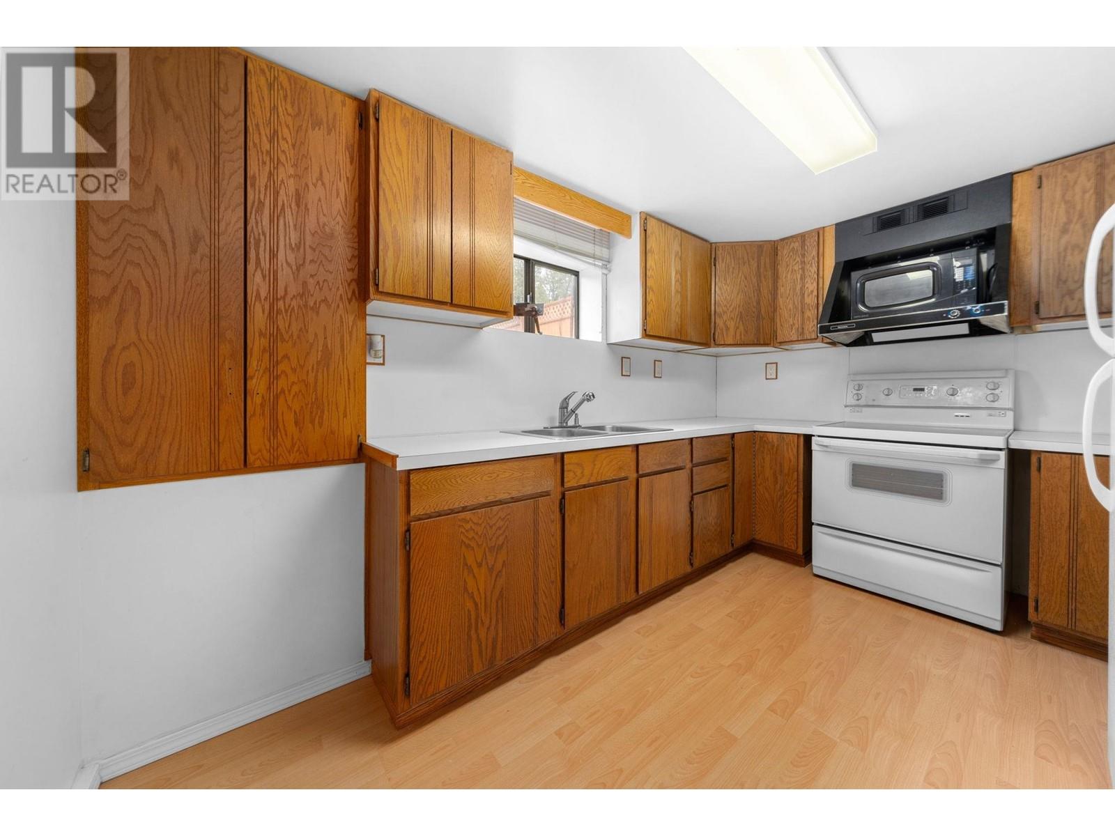 432 W 25th Street, North Vancouver, British Columbia  V7N 2G2 - Photo 7 - R3001520