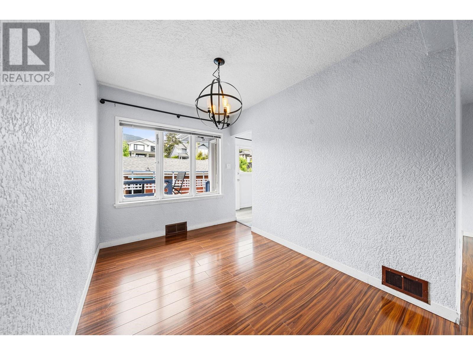 432 W 25th Street, North Vancouver, British Columbia  V7N 2G2 - Photo 26 - R3001520