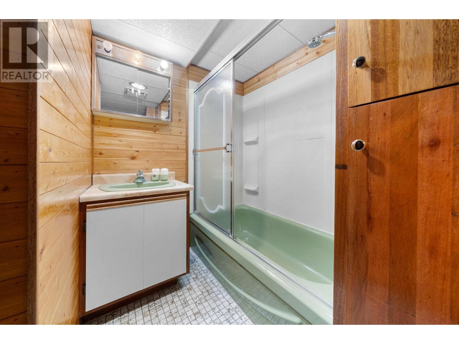 432 W 25th Street, North Vancouver, British Columbia  V7N 2G2 - Photo 28 - R3001520