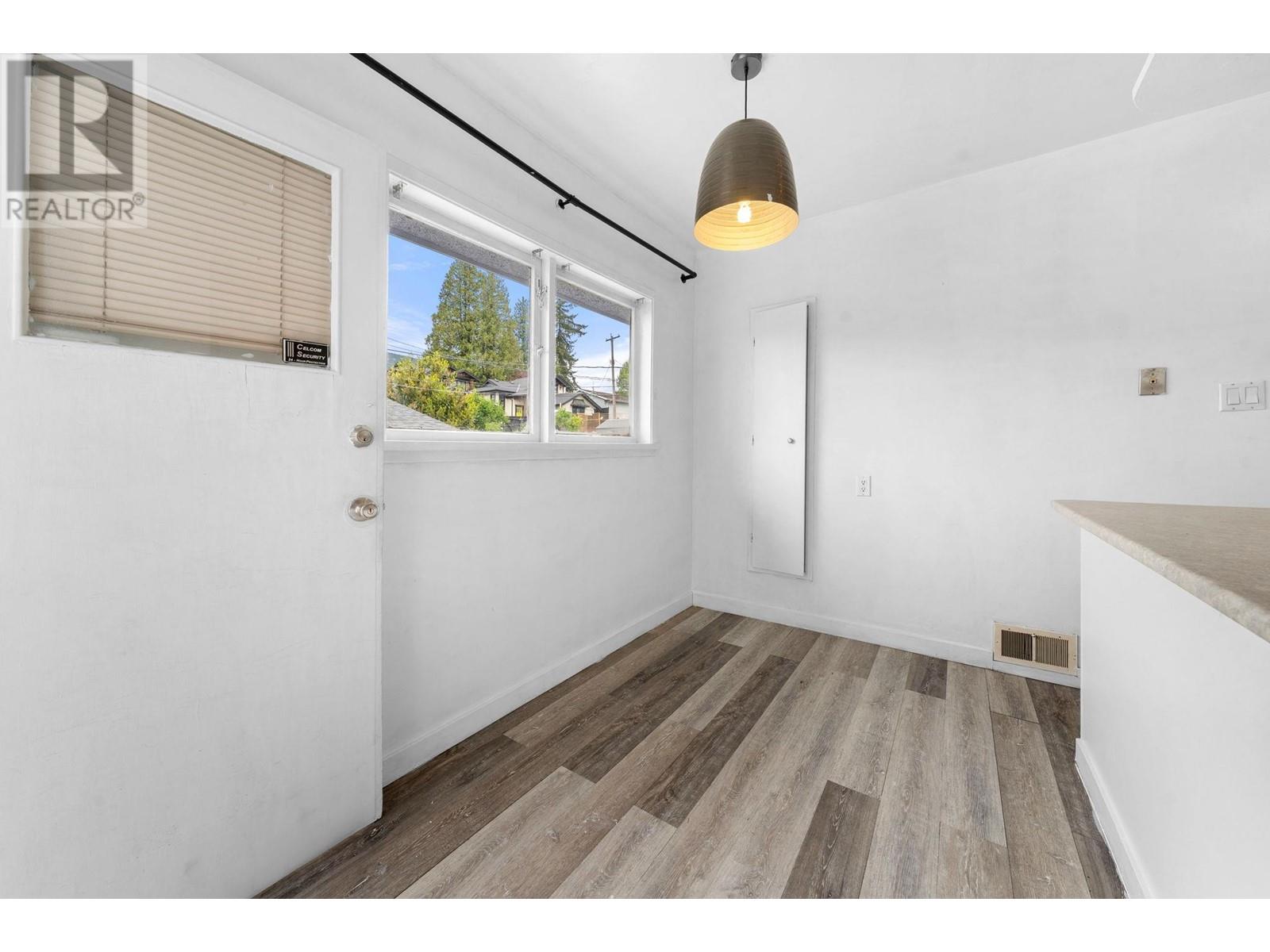 432 W 25th Street, North Vancouver, British Columbia  V7N 2G2 - Photo 10 - R3001520