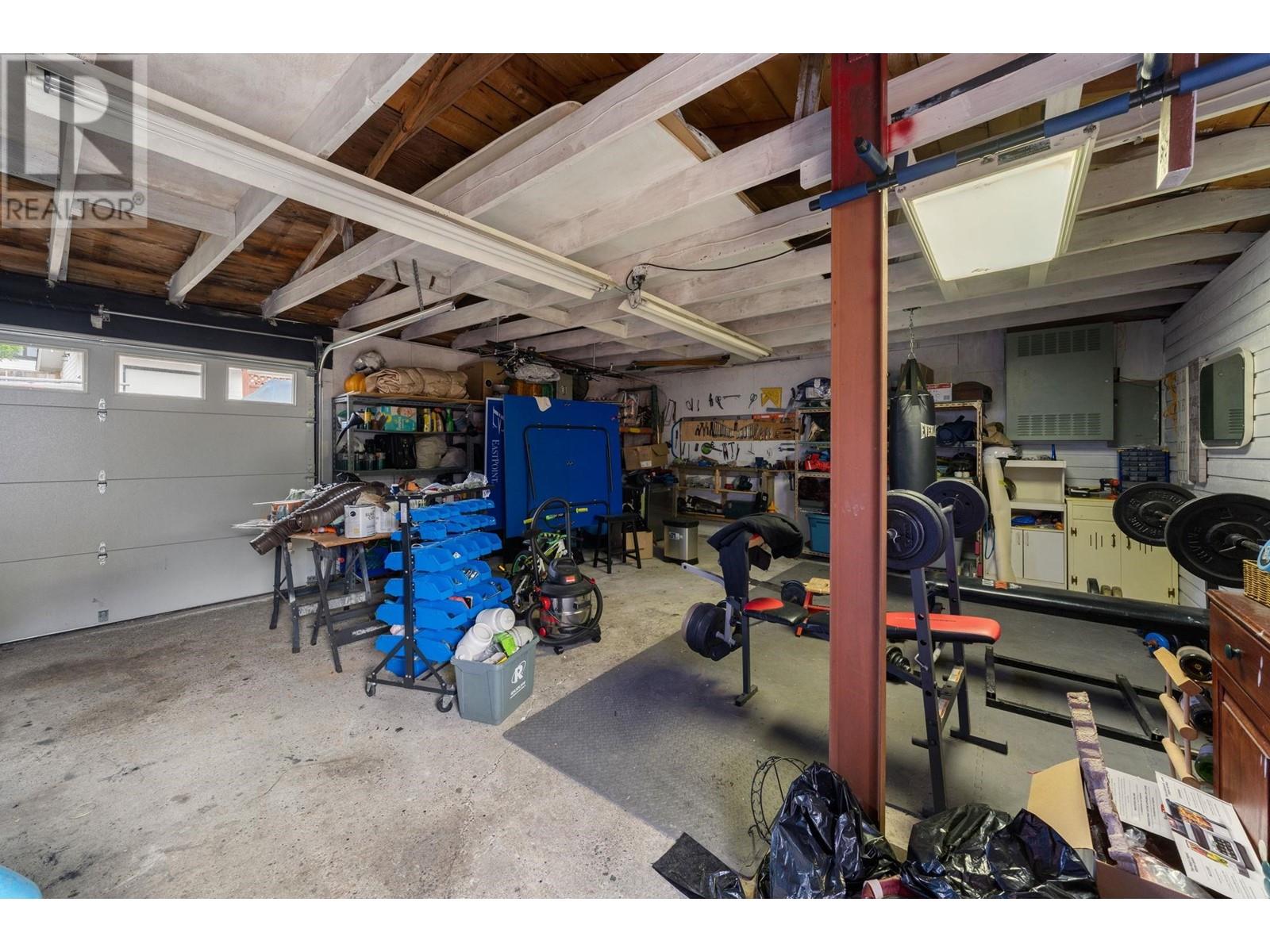432 W 25th Street, North Vancouver, British Columbia  V7N 2G2 - Photo 35 - R3001520