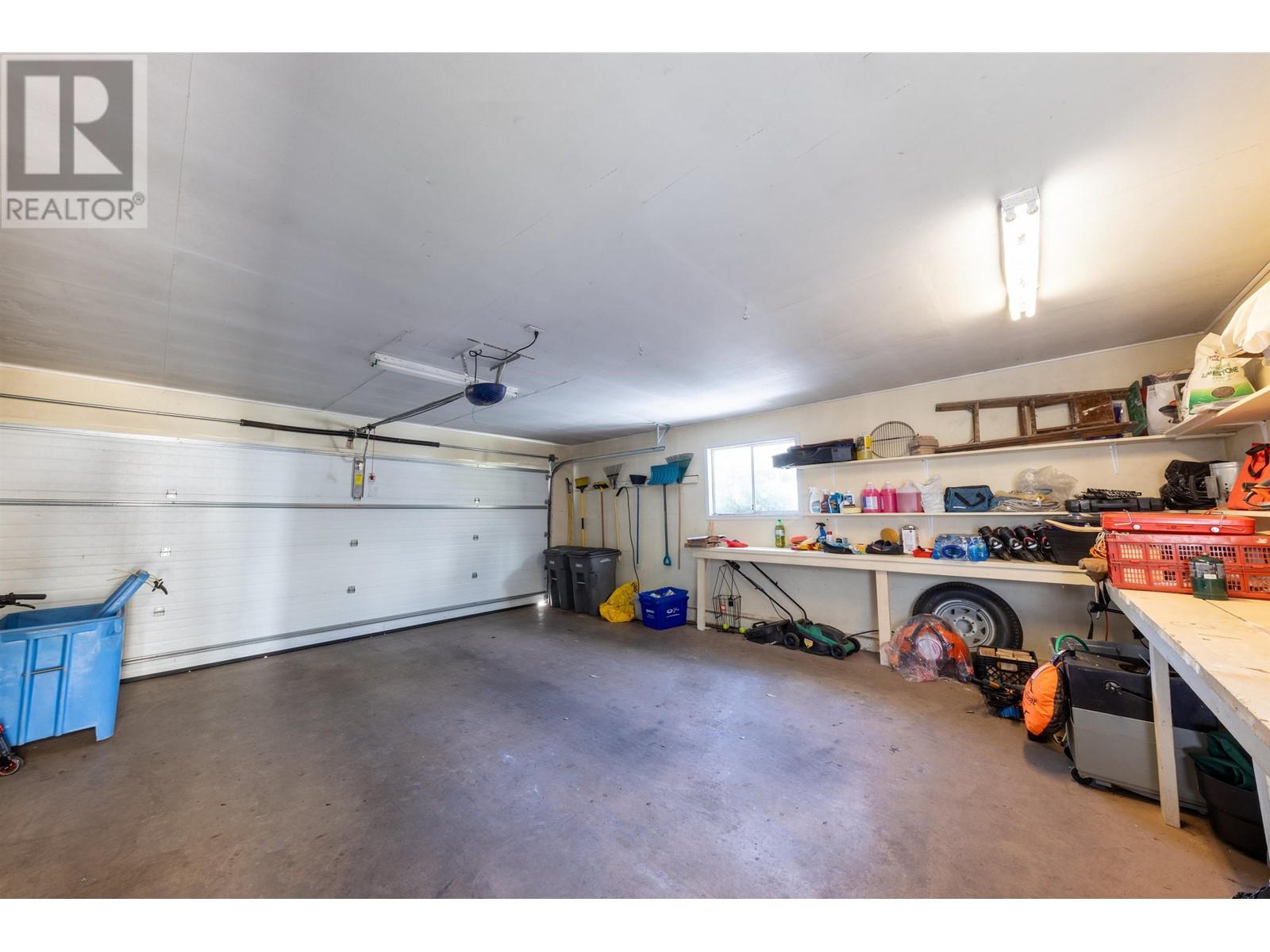 Listing Picture 32 of 40 : 3982 W 29TH AVENUE, Vancouver / 溫哥華 - 魯藝地產 Yvonne Lu Group - MLS Medallion Club Member