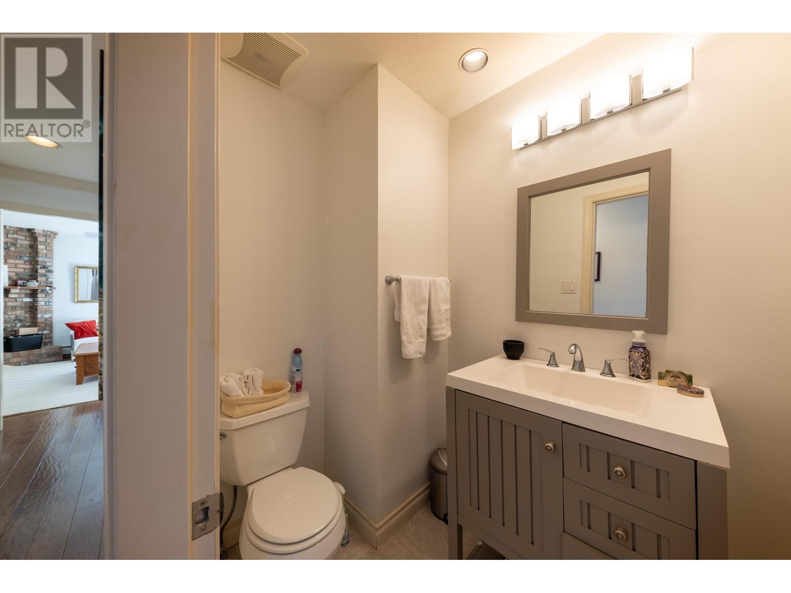 Listing Picture 23 of 40 : 3982 W 29TH AVENUE, Vancouver / 溫哥華 - 魯藝地產 Yvonne Lu Group - MLS Medallion Club Member