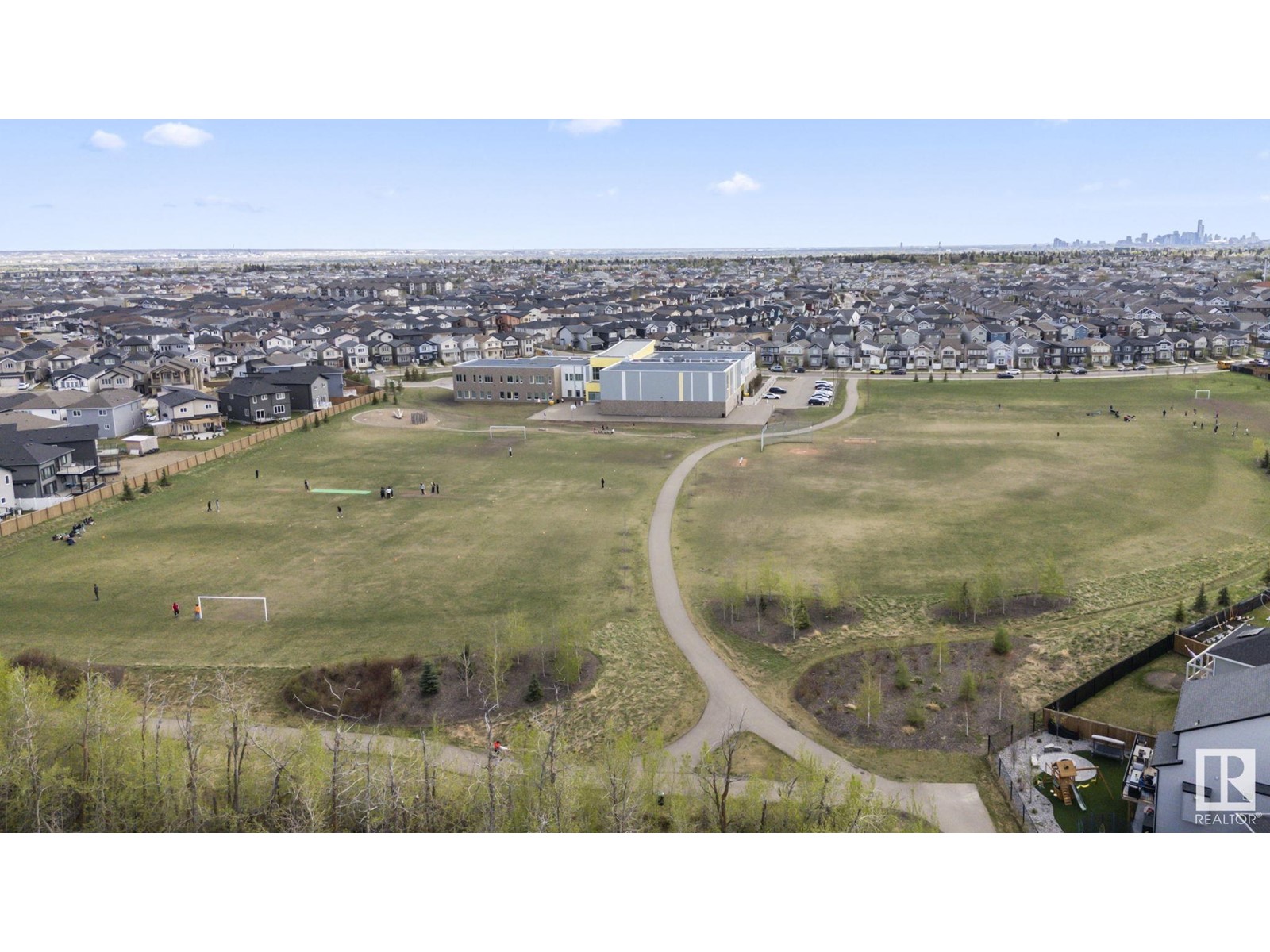 6423 175 Av Nw, Edmonton, Alberta  T5Y 4A8 - Photo 4 - E4436029