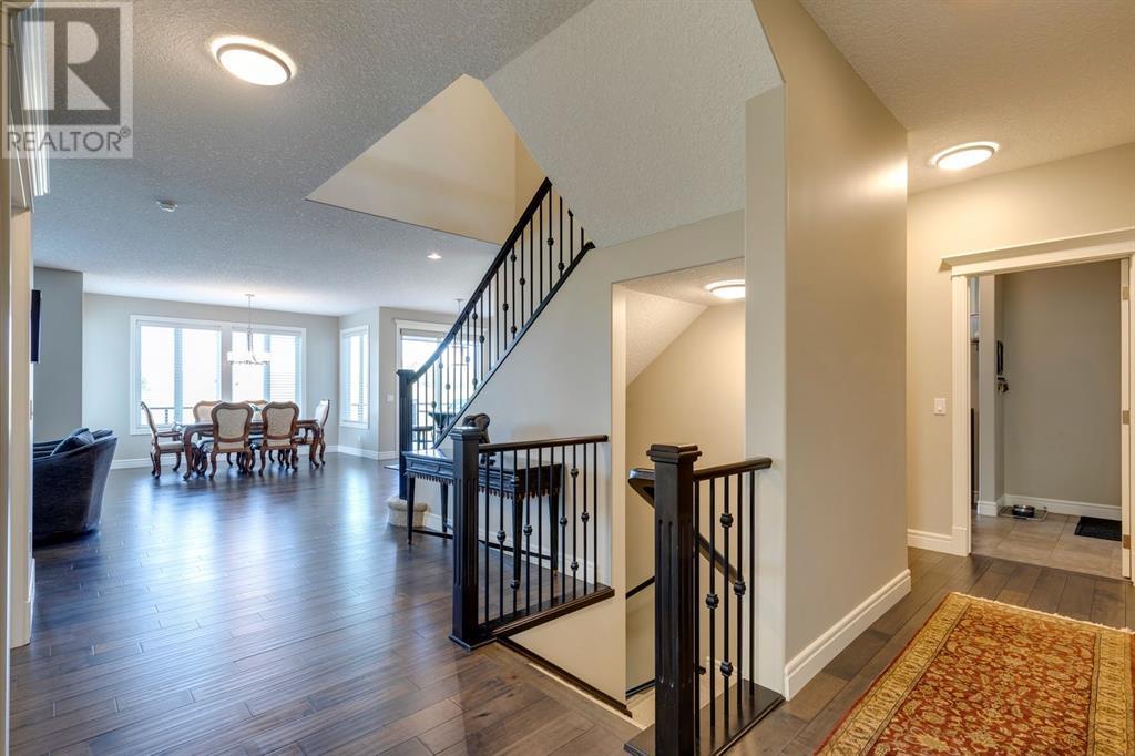 194 Valley Pointe Way Nw, Calgary, Alberta  T3B 6B3 - Photo 7 - A2218802