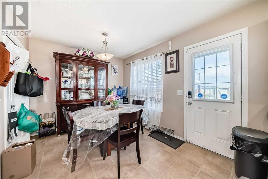 79 Saddlebrook Common Ne, Calgary, Alberta  T3J 0J6 - Photo 10 - A2219362