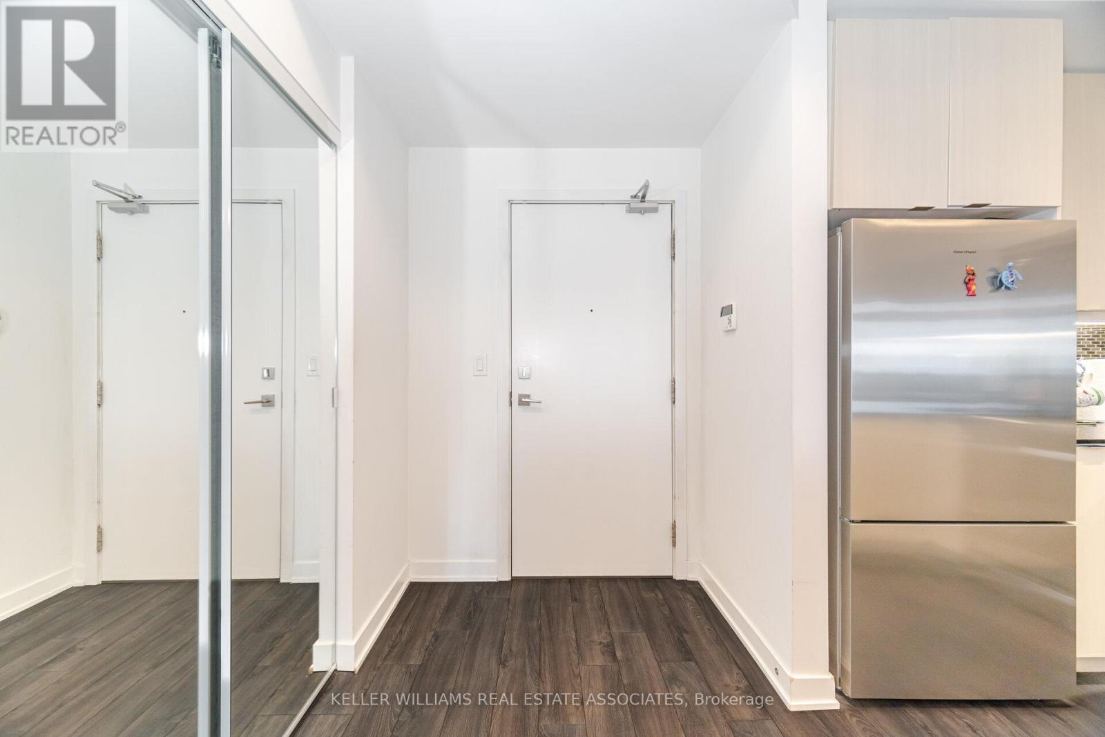 1505 - 4633 Glen Erin Drive, Mississauga, Ontario  L5M 0Y6 - Photo 6 - W12143031