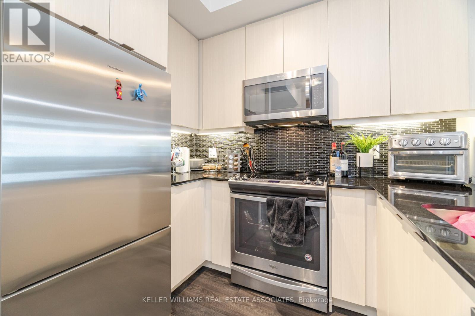 1505 - 4633 Glen Erin Drive, Mississauga, Ontario  L5M 0Y6 - Photo 9 - W12143031