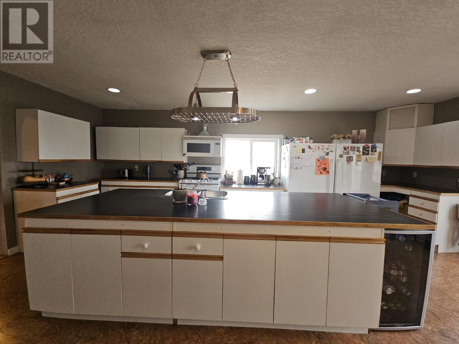 4748 Nicholson Road, Chetwynd, British Columbia  V0C 1J0 - Photo 20 - 10344085