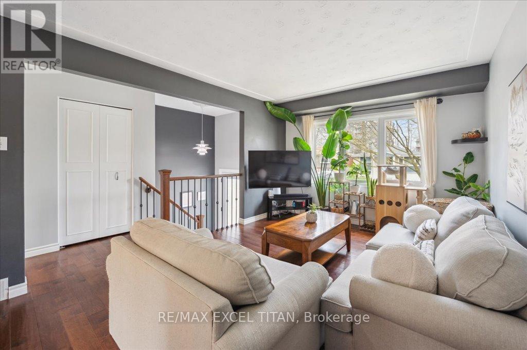 Property at 147 COACH HILL DRIVE image 5