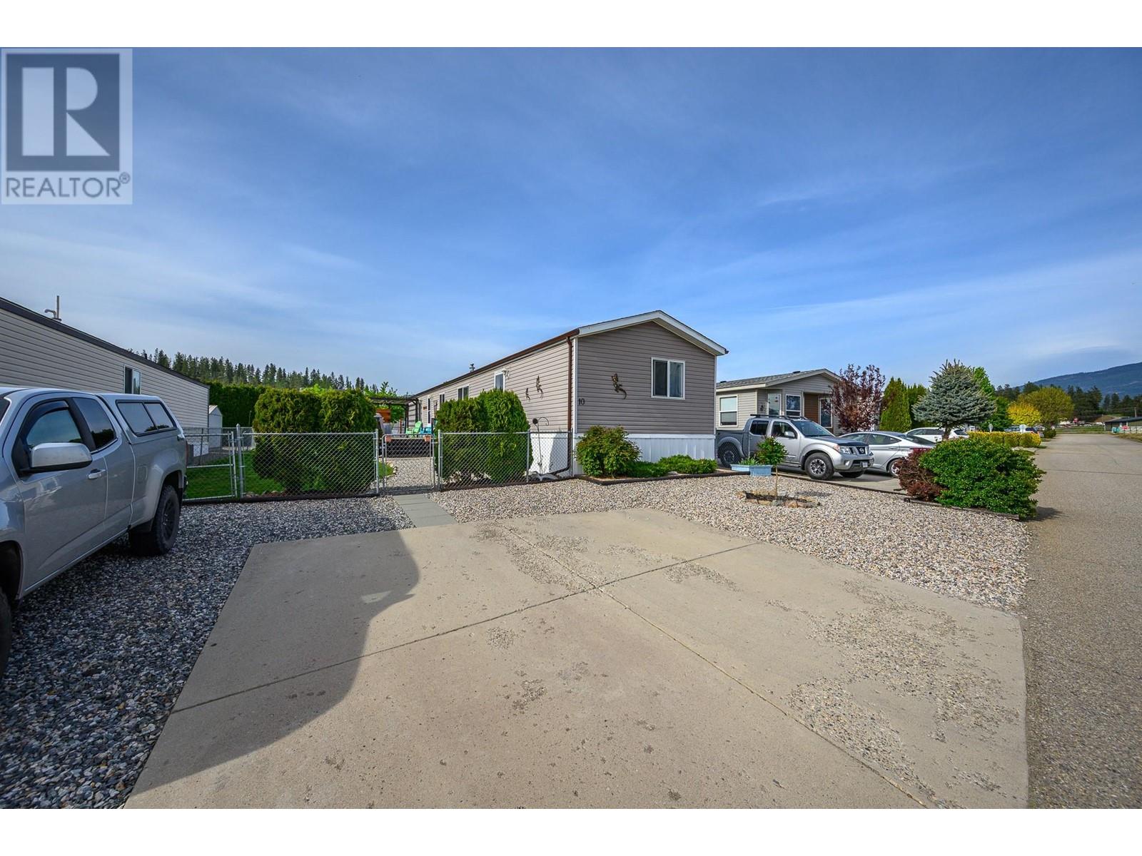 12560 Westside Road Unit# 10, Vernon, British Columbia  V1H 1S9 - Photo 2 - 10347528
