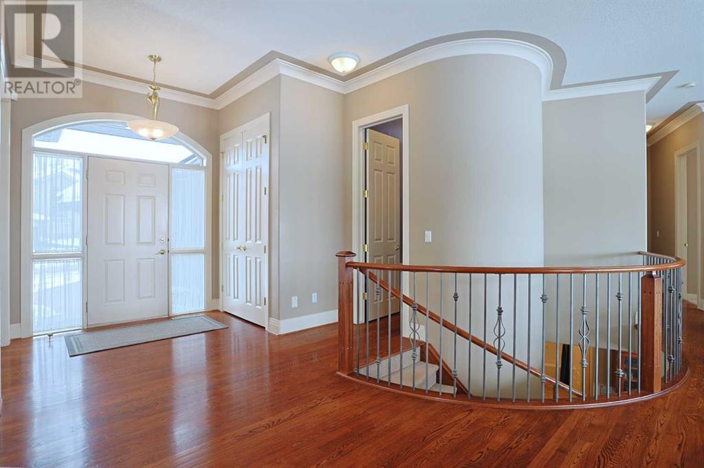 74 Hamptons Manor Nw, Calgary, Alberta  T3A 6K1 - Photo 5 - A2206835