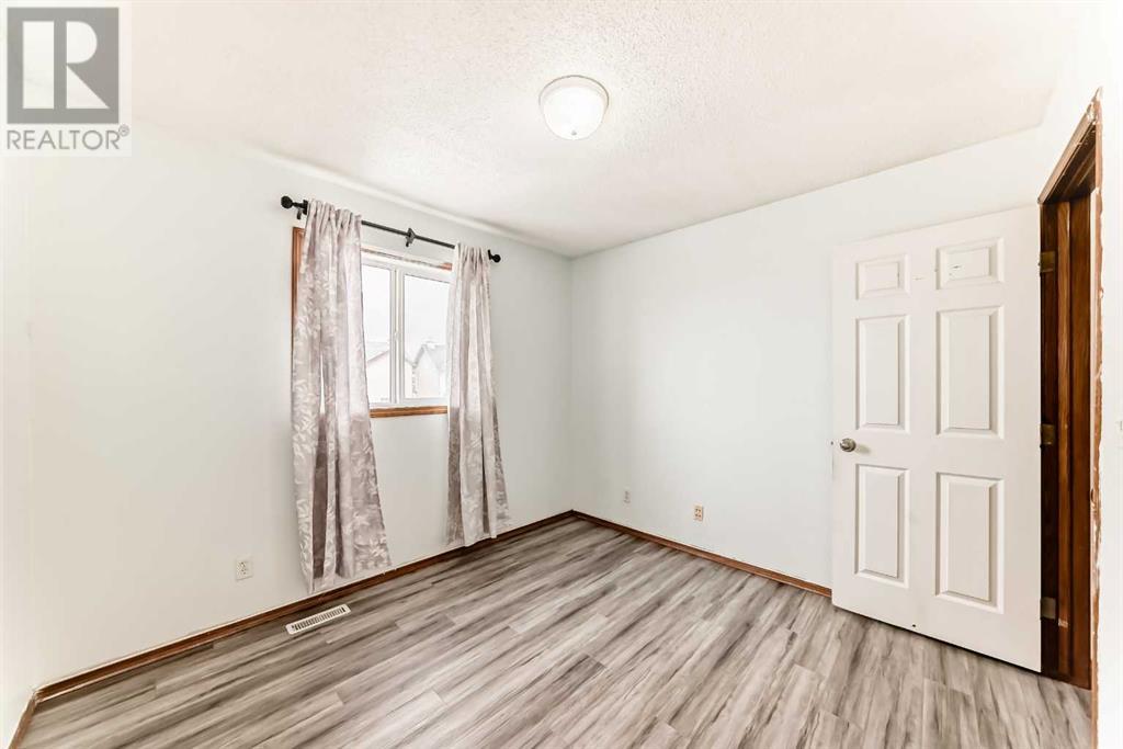 52 Saddleback Way Ne, Calgary, Alberta  T3J 4K4 - Photo 32 - A2203617