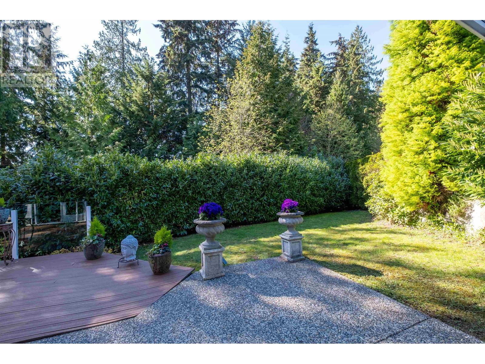 4905 Chalet Place, North Vancouver, British Columbia  V7R 4X4 - Photo 17 - R2993226