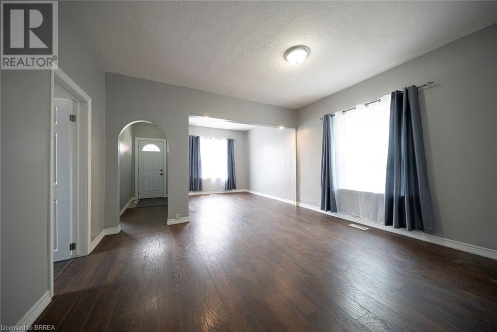 30 North Park Street, Brantford, Ontario N3R 4J6 - Photo 7 - 40724888