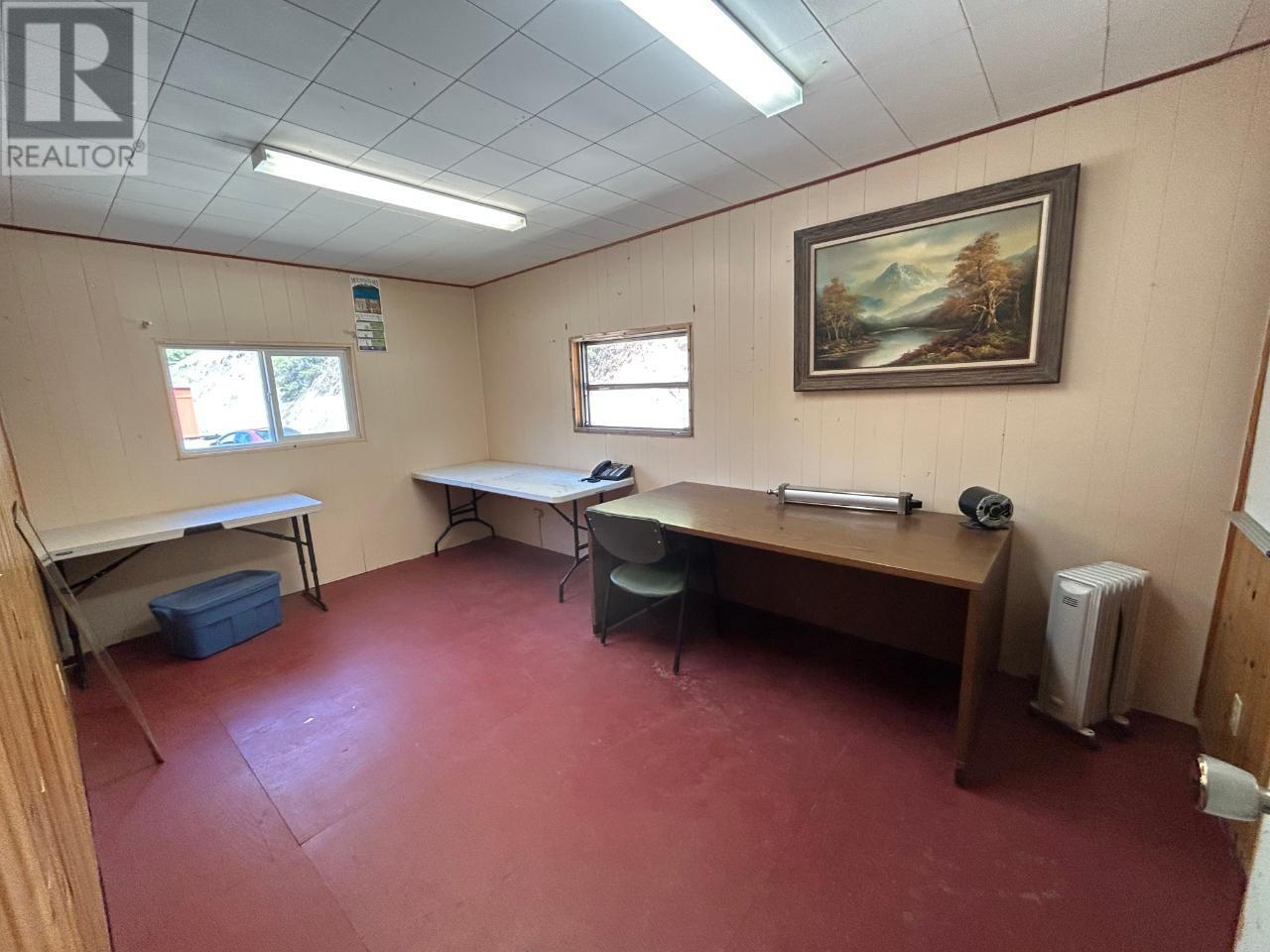 2276 6 Highway, Crescent Valley, BC V0G1H0