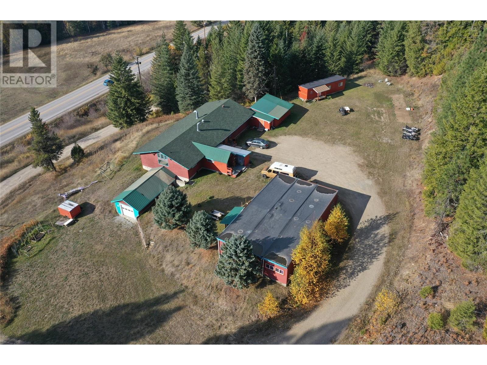2276 6 Highway, Crescent Valley, BC V0G1H0