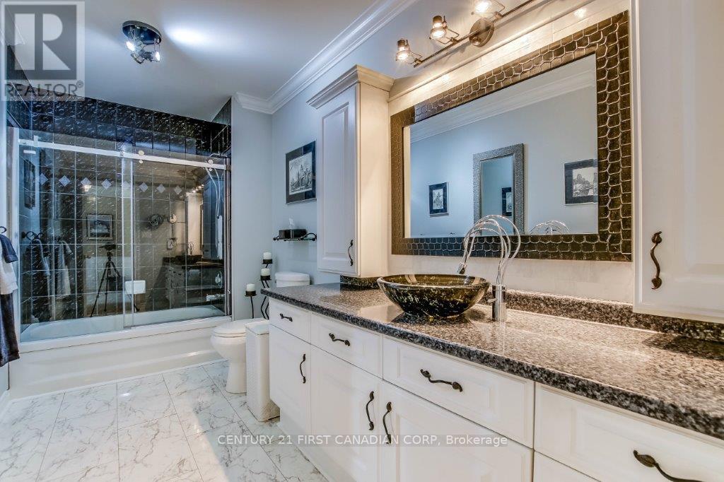 31 Glenridge Crescent, London North, Ontario  N6G 4W5 - Photo 23 - X12142044