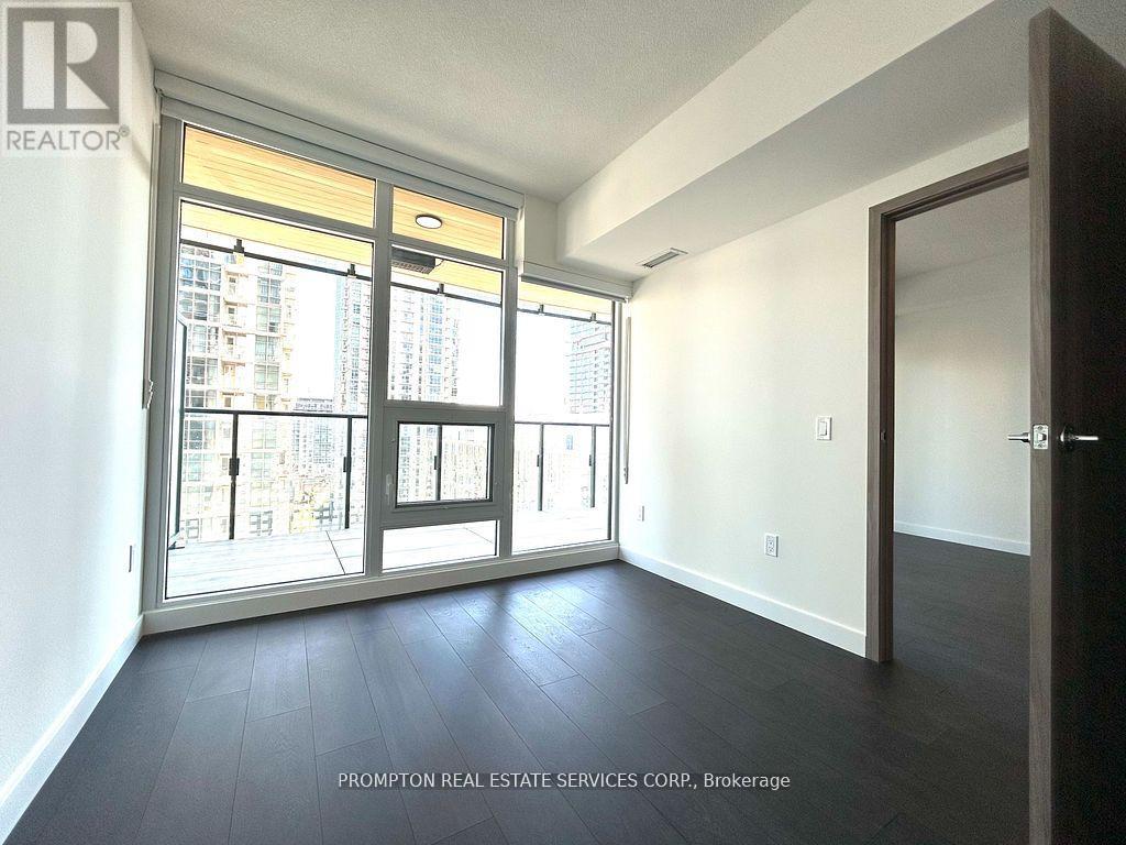 916 - 1 Concord Cityplace Way, Toronto, Ontario  M5V 0X3 - Photo 10 - C12143071