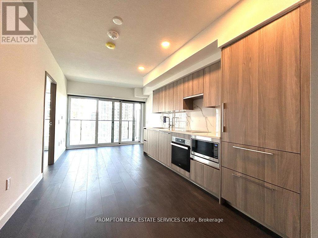 916 - 1 Concord Cityplace Way, Toronto, Ontario  M5V 0X3 - Photo 8 - C12143071
