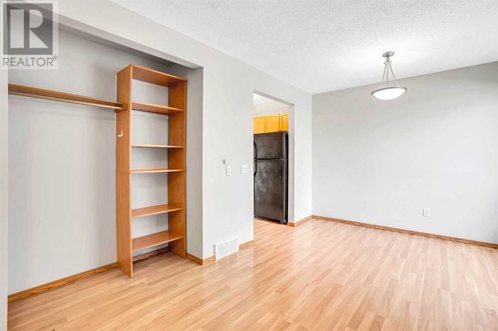 Property at 42, 6915 Ranchview Drive NW image 3