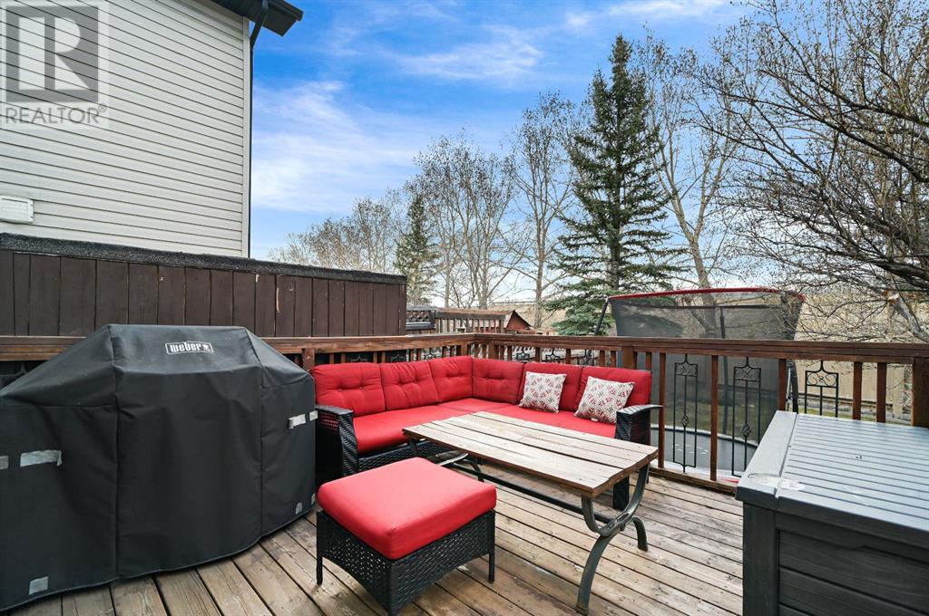 203 Valley Brook Circle Nw, Calgary, Alberta  T3B 5S1 - Photo 29 - A2213936